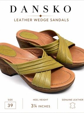 Dansko Green Leather Wedge Sandals Size 39 / 8 1/2 Comfort Slide Boho Casual